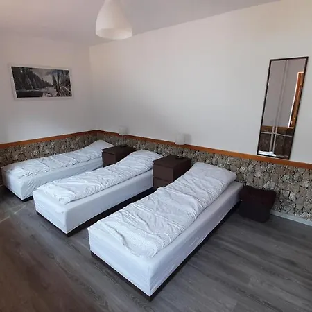 Odwaznyteam ファームステイ Stronie Śląskie